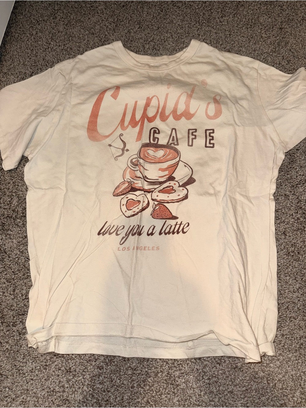 American Eagle Cream Graphic Tee with Subtle Print